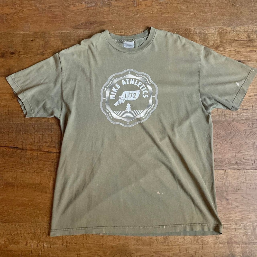 Nike Graphic Tee Mens XL Khaki Green Vintage Sun Faded Athletics 1972 Shirt